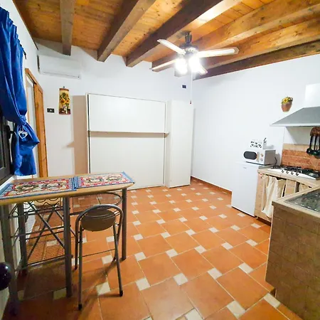 Апартаменты La Terrazza - 150m Dal Mare - Ampia Terrazza Privata+area Relax Аренелла