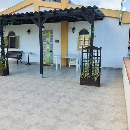 La Terrazza - 150m Dal Mare - Ampia Terrazza Privata+area Relax Apartmán *
